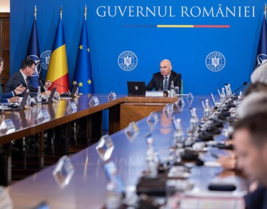Guvernul analizeaza o reducere voluntara a preturilor la carburanti Motorina