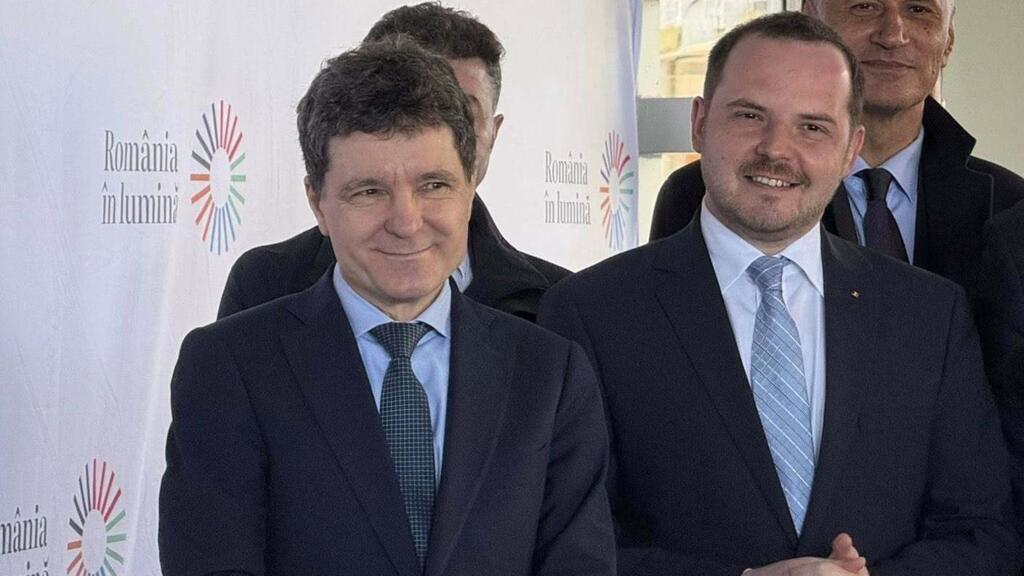 Ministrul Sanatatii il sustine pe Nicusor Dan Imi exprim sprijinul public pentru decizia sa in ciuda campaniei de linsaj public la care este supus in prezent