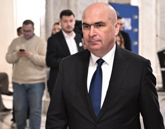 Motunea de cenzura PSD AUR impotriva Guvernului Bolojan prezentata miercuri in plenul Parlamentului
