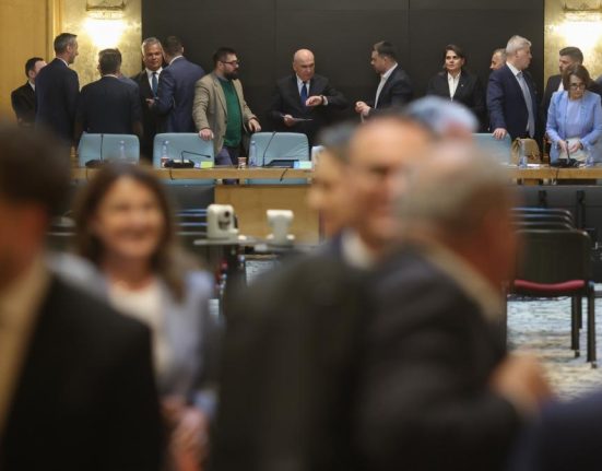 PSD face apel la liderii PNL care isi doresc o coalitie post Bolojan sa aiba curajul sa se