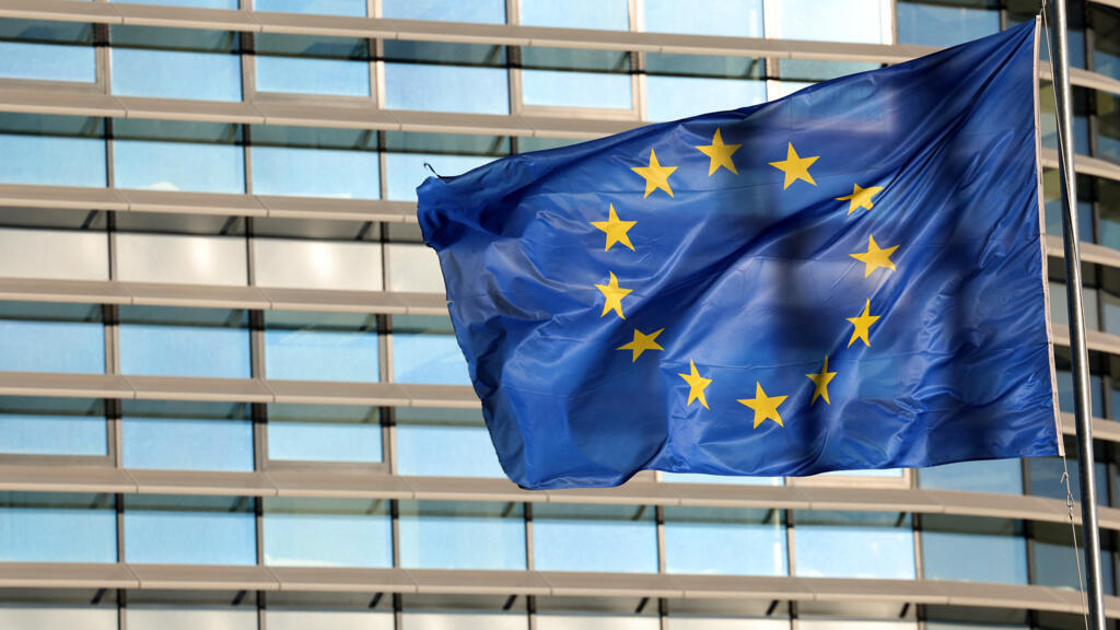 Parlamentul European a suspendat imunitatea a cinci dintre membrii sai