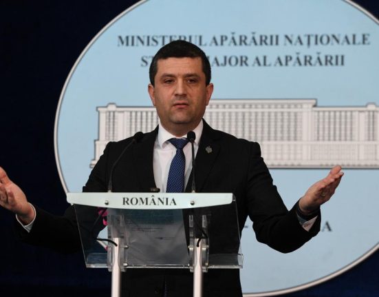 Radu Mirutza descoperit cu minciuna Ce lipseste din CV ul ministrului USR al Apararii Informatzii false