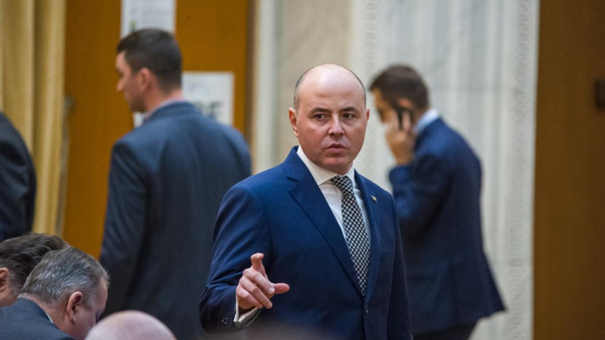 Romania nu trebuie sa devina noul copil problema al UE Muraru O criza politica ar conduce la o
