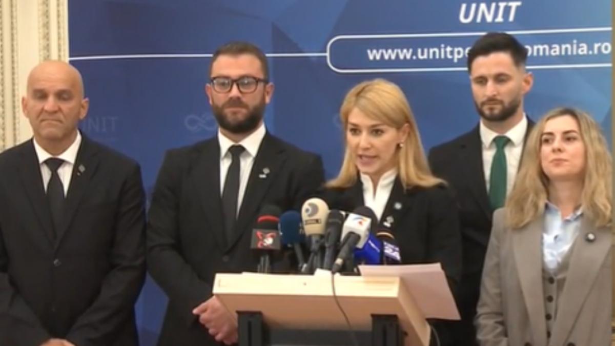Cei 6 parlamentari care au anuntat ca nu vor mai vota motiunea s au reduit acum la 5 Un coleg
