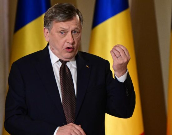Crin Antonescu despre criza guvernamentala Bolojan si sustinatorii sai intentioneaza sa exercite presiune