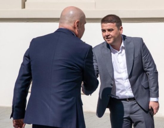 Cu 4 zile inainte de motziunea de cenzura un lider PSD l a intalnit pe Bolojan la Suceava Culoarea