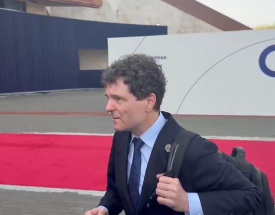 Nicuser Dan participe la summitul Comunitatii Politice Europene din Armenia De la ora 1315 va conduce o