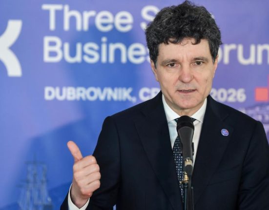 Nicutor Dan de la Erevan Indiferent de ceea ce se va intampla Romania isi va mentine cursul
