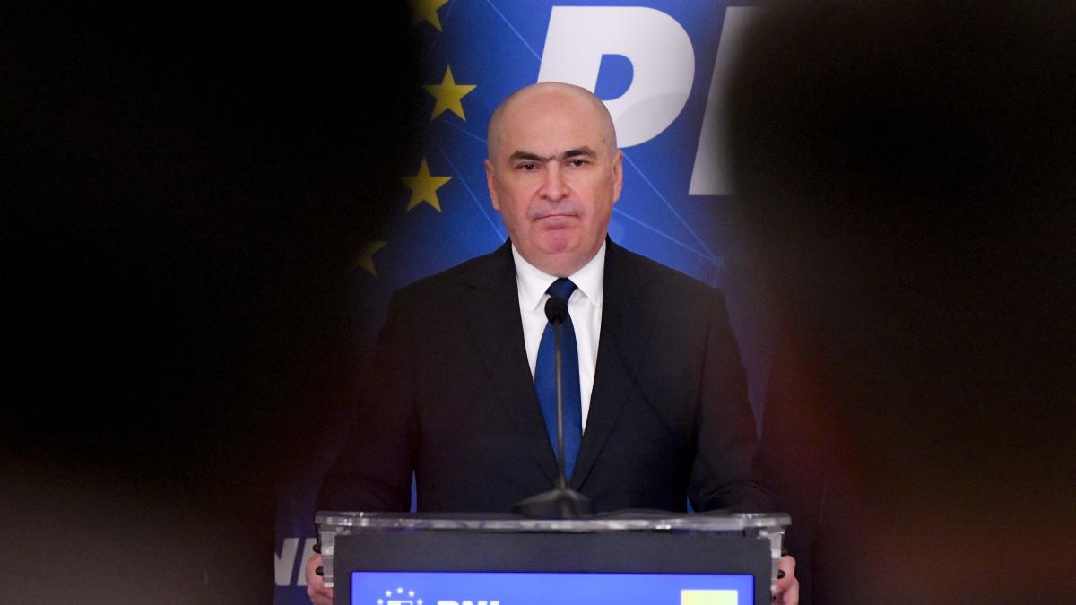 Sondaj CURS inainte de motiune 58 dintre romani considera ca Bolojan ar trebui sa renunte la functie