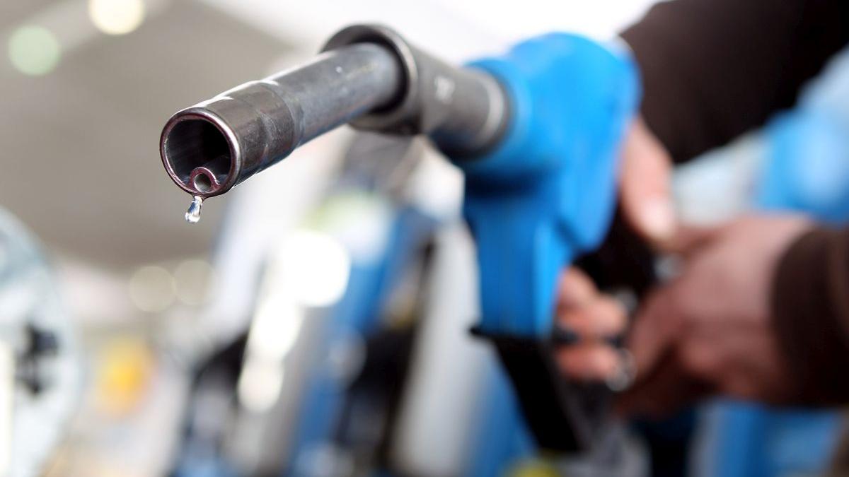 De maine preturile la benzina si motorina ar putea creste Multumim PNL Fostul ministru Bogdan Ivan acuza PNL
