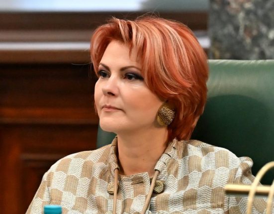 Olgu a Vasilescu Bolojan vrea sa ne propunem un prim ministru care nu stie cum se traiesc in