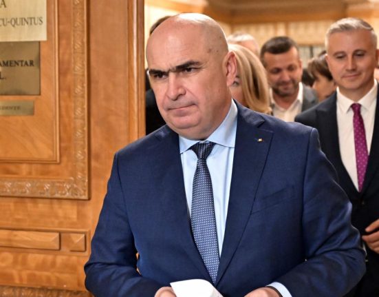 Parlamentarii ar putea fi chemati in sesiune extraordinara in iulie Bolojan Vor putea vota