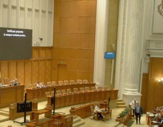 Propunerea de unire a Romaniei cu Republica Moldova a fost aprobata tacit in Camera Deputatilor