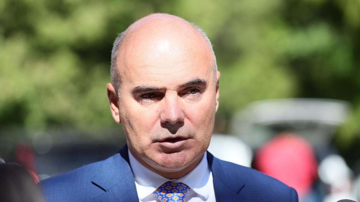 Rares Bogdan il acuza pe Bolojan de ipocrizie Declara ca va vota un guvern format exclusiv din PSD dupa ce