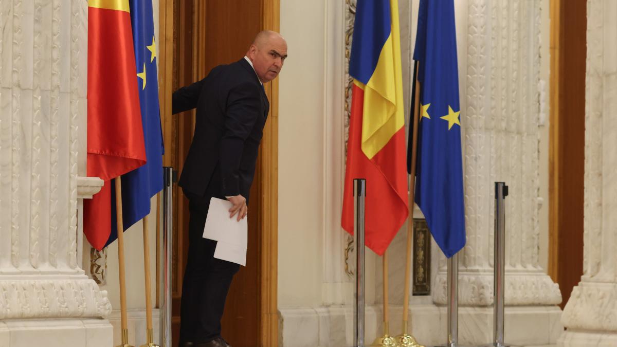Si criza politica intra in vacanta Bolojan ar putea ramane premier demis la Palatul Victoria pana