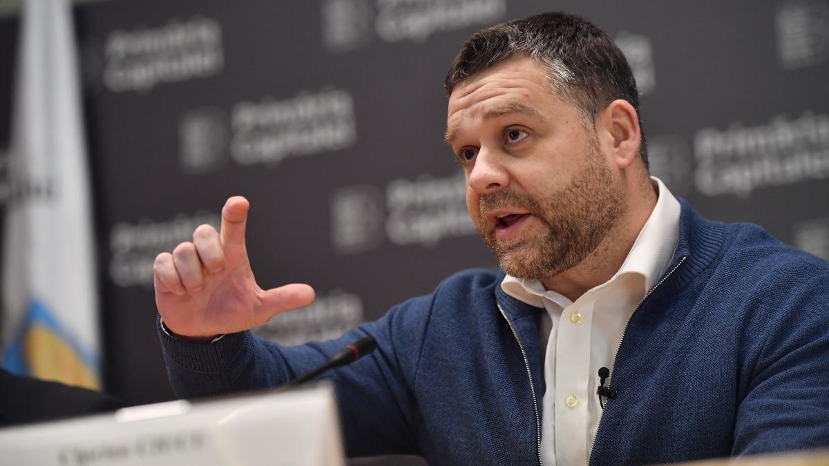ciucu atage atentia ca primaria capitalei va ajunge in faliment doua treimi din bugetul orasului se