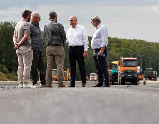 Bolojan a vizitat santierul Autostrazii Transilvania De la 1 decembrie ar trebui sa se poata circula