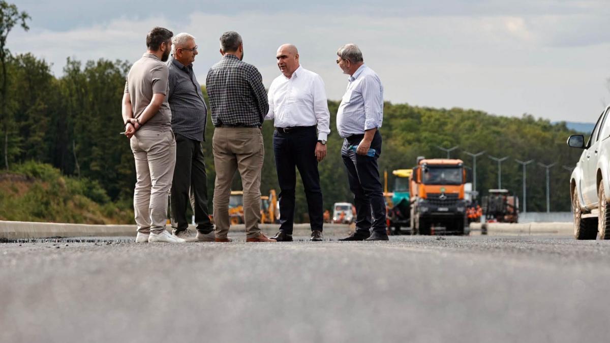 Bolojan a vizitat santierul Autostrazii Transilvania De la 1 decembrie ar trebui sa se poata circula