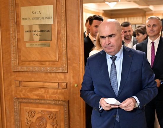 Bolojan le a comunicat sindicalistilor ca PNL va sustine proiectul legii salarizarii in forma convenita cu