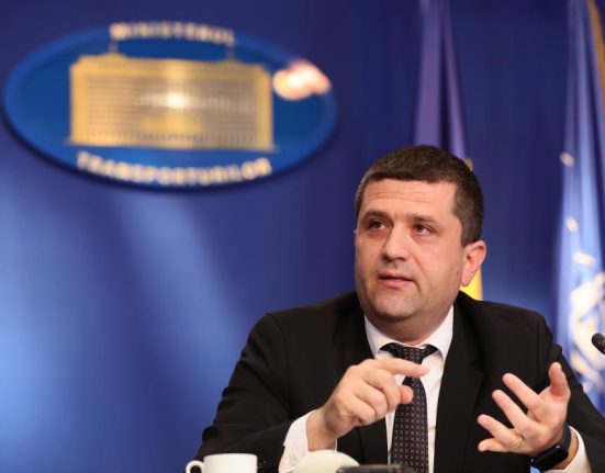 Doua blocuri au fost ridicate la mai puin de 100 de metri de un depozit de muniie din Piteti