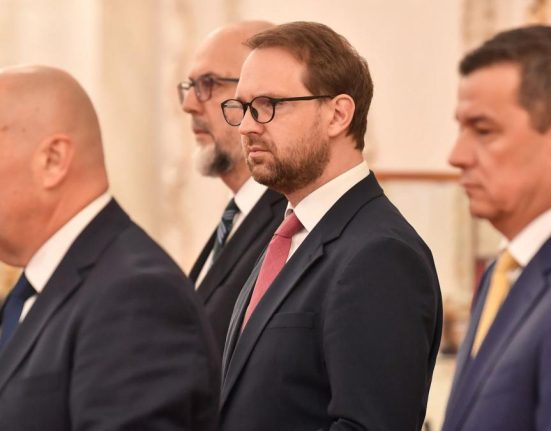 Intalnire la Cotroceni pentru un guvern de armistitiu Inainte de discutie USR solicita