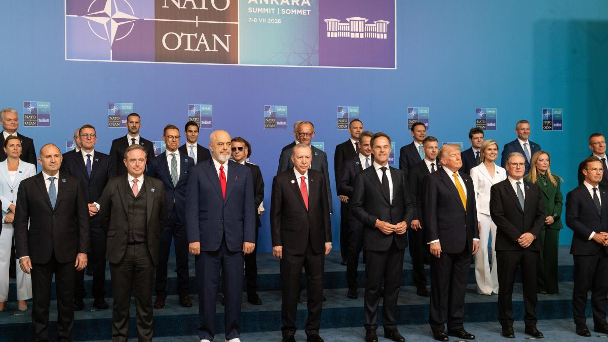 La Ankara liderii NATO l au intrebat pe Nicursor Dan despre criza politica din Romania Dar nu