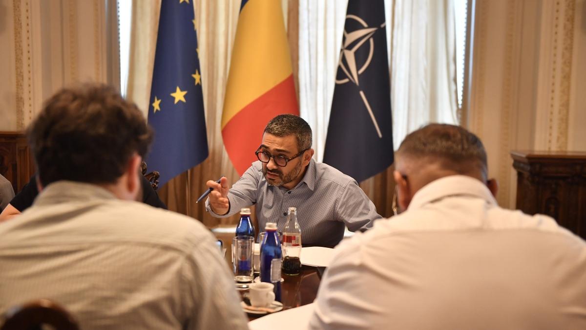 Legea salarizarii Manole anunta o analiza in domeniul sanatatii unde multe profesii sufera pierderi din