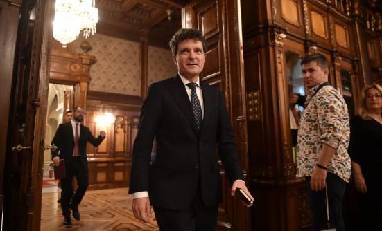 Nicusor Dan l a felicitat pe Dacian Ciolos pentru prezentarea viziunii sale asupra unei francofonii mai eficiente