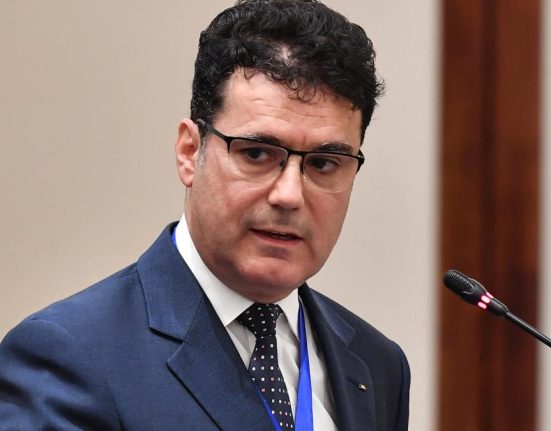 Remus Pricopie sugereaza un Guvern de armistitiu sustinut de partidele din fosta coalitie Poate fi