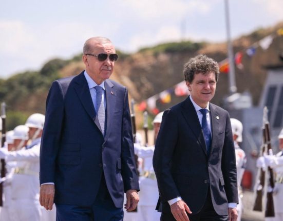SPP a ridicat pistolul primit cadou de Nicusor Dan de la Erdogan Nu l am vazut Mi au cerut cumva