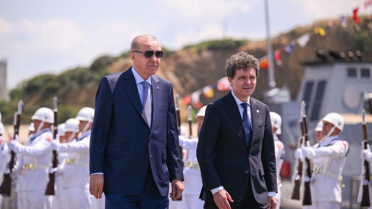 SPP a ridicat pistolul primit cadou de Nicusor Dan de la Erdogan Nu l am vazut Mi au cerut cumva