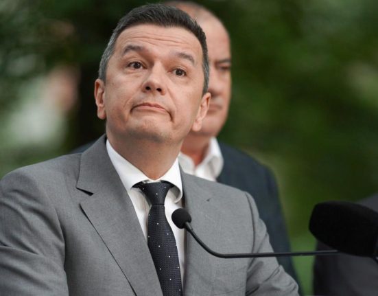 Sorin Grindeanu a mers la registratura Parlamentului pentru a verifica daca au fost depuse proiectele din PNRR