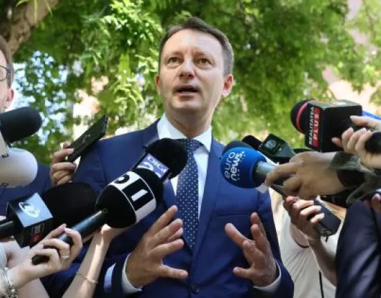 AUR ripostează la planul PSD: măsurile propuse de partidul lui Simion pentru guvernare