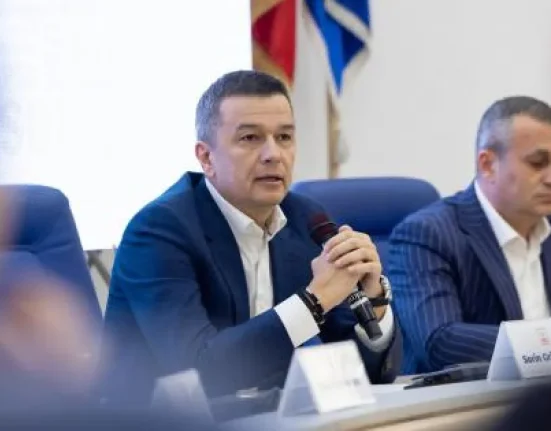 Deputată contestă desemnarea lui Mureșan premier. Proces înainte de votul de învestitură