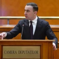 Fritz, reuniune „de adio” cu liderii USR la Timișoara. A cântat la orgă