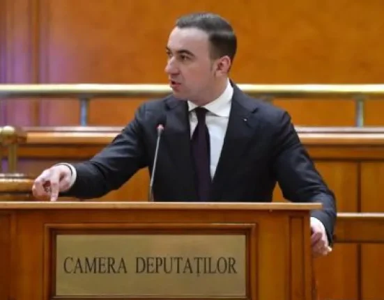 Fritz, reuniune „de adio” cu liderii USR la Timișoara. A cântat la orgă