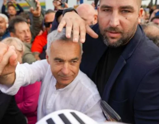 Grindeanu îi face plângere penală lui Fritz pentru acuzația de șpagă de la americani