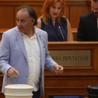 Murad: Simion e de acord să negocieze cu PSD. Altfel, demisionăm din Parlament