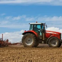 Nicușor Dan: MAE investighează închiderea clasei în limba română de la școala din Orlivka