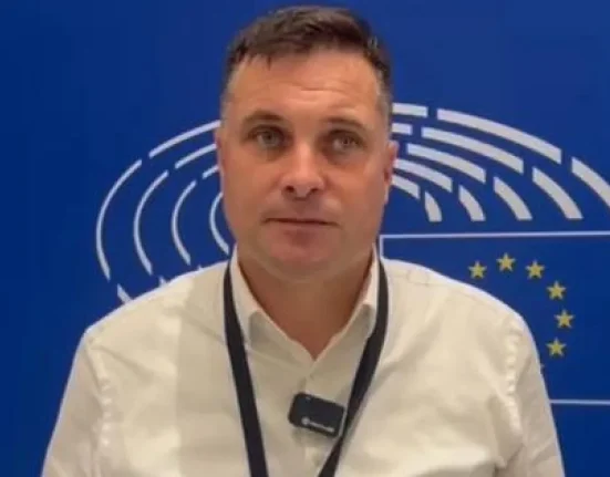 Președintele Nicușor Dan a decorat un ministru italian. Cine este Alessandro Giuli