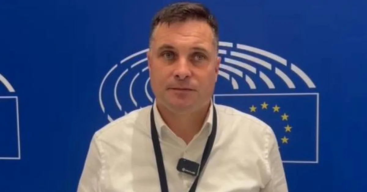 Președintele Nicușor Dan a decorat un ministru italian. Cine este Alessandro Giuli 1 Președintele Nicușor Dan a decorat un ministru italian. Cine este Alessandro Giuli