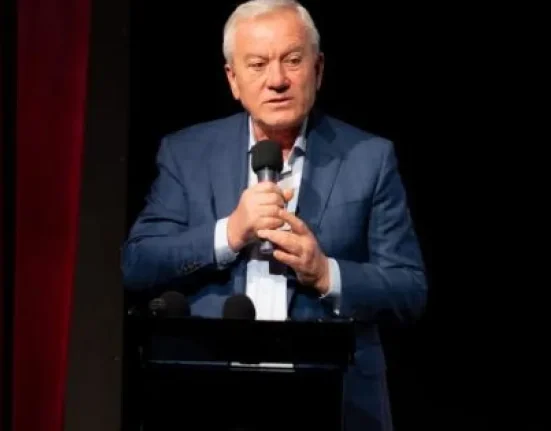 Protest AUR în Parlament pentru Călin Georgescu