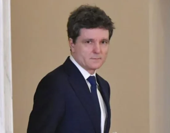 Radu Miruță a mers cu trei generali la audieri în Parlament. Nu trebuia să facă asta