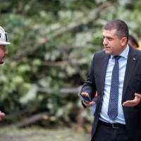 Radu Miruță, nervos după o oră în trafic pe Valea Oltului: „Patru lucrau”