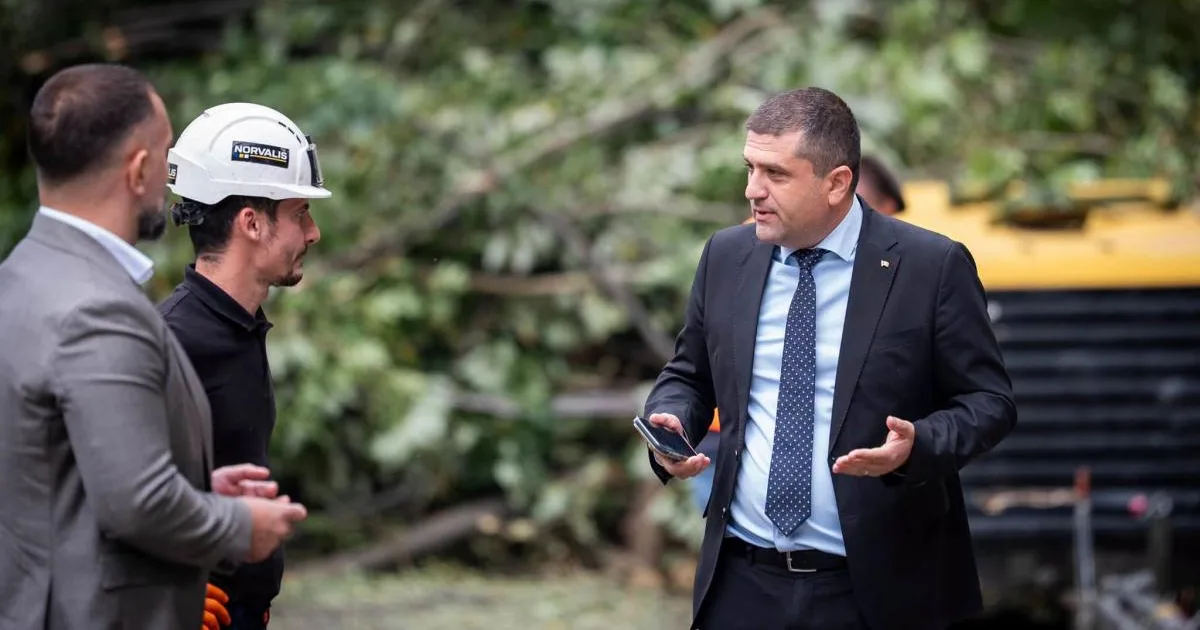 Radu Miruță, nervos după o oră în trafic pe Valea Oltului: „Patru lucrau”
