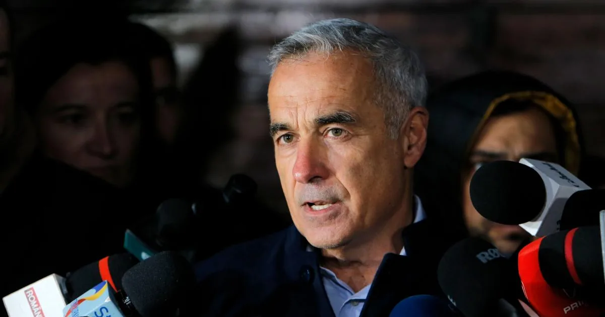 Al doilea mesaj al lui Călin Georgescu pentru fanii din fața arestului: „Pe unii vă aud”