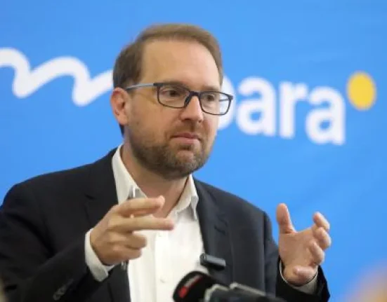 Alin Tișe: „Stați liniștiți, vom avea guvern. Puterea nu se pierde, se redistribuie”
