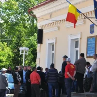 Comasarea localităților mici: rămâne un funcționar într-un birou. Ce economie face statul