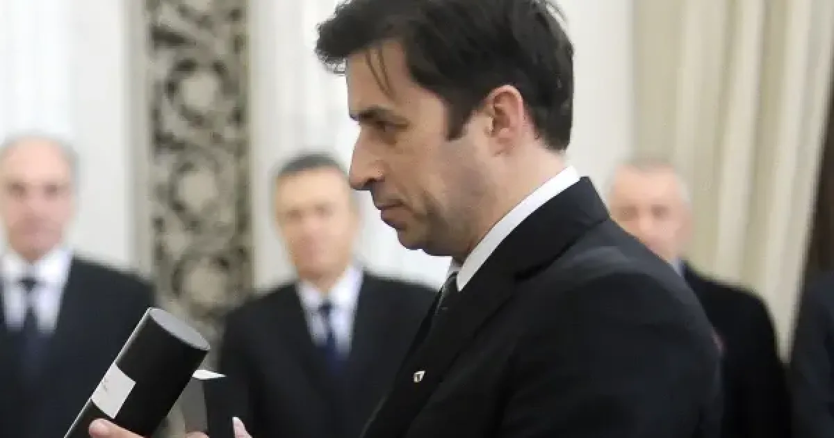 Crin Antonescu despre PNL: au criticat PSD, apoi i-au votat guvernul. „Poziție ridicolă” 1 Crin Antonescu despre PNL: au criticat PSD, apoi i-au votat guvernul. „Poziție ridicolă”