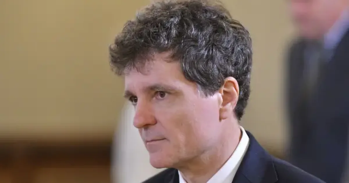 Luca Niculescu, discuții cu ambasadorul SUA despre înzestrarea armatei române 1 Luca Niculescu, discuții cu ambasadorul SUA despre înzestrarea armatei române